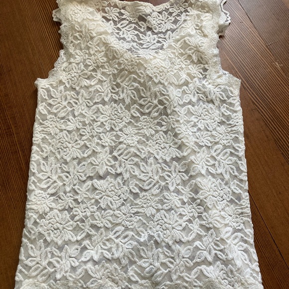 Delicia Top - Picture 7 of 10